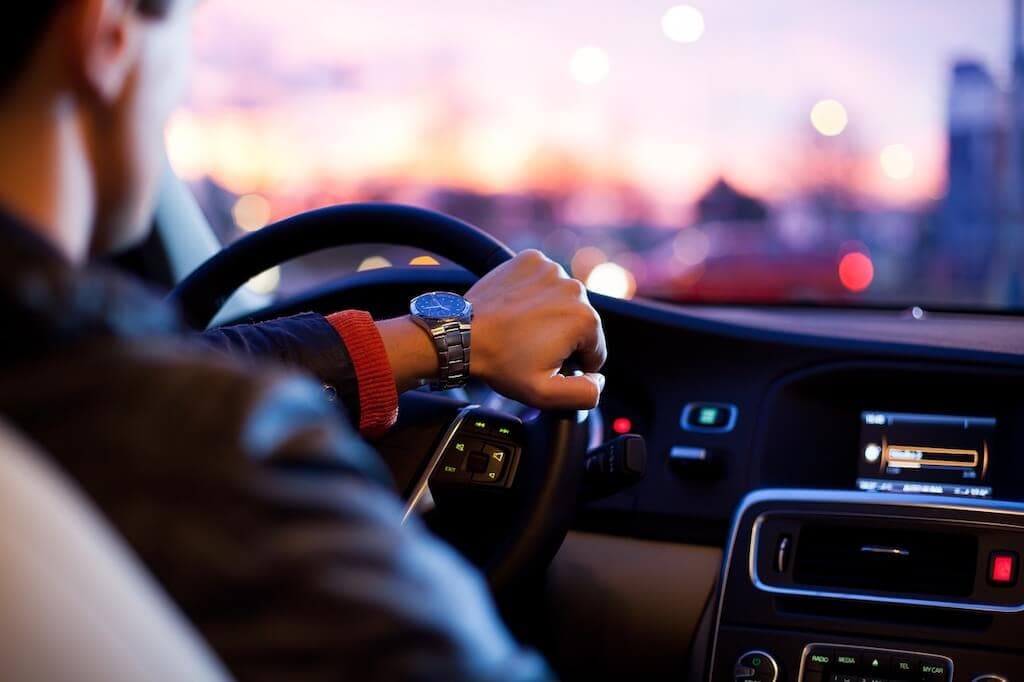 Có Nên Rent Xe Chạy Uber?